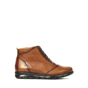 Susan - Women's Ankle Boots in Cognac from Fluchos